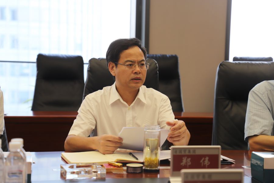 郑伟.JPG